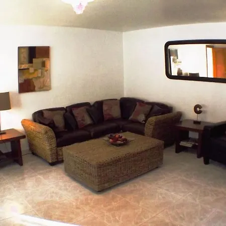 Luxury Oasis 4-bedroom With Private Pool In Fuengirola, Costa Del Sol *