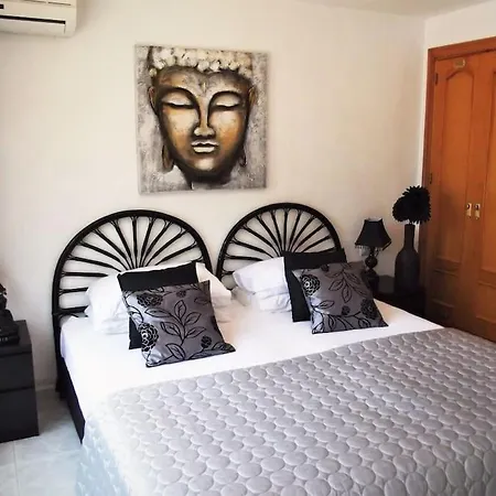 Luxury Oasis 4-bedroom With Private Pool In Fuengirola, Costa Del Sol