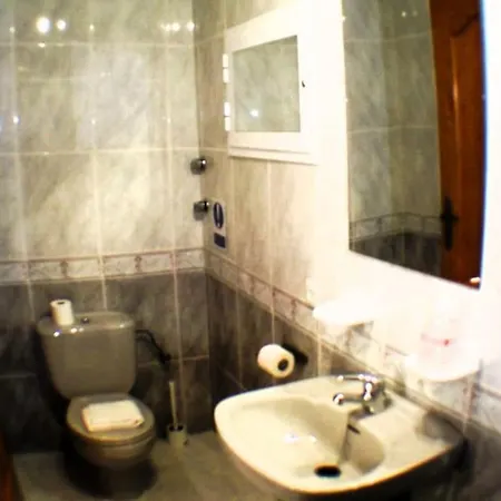 Luxury Oasis 4-bedroom With Private Pool In Fuengirola, Costa Del Sol Villa *