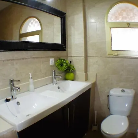 Luxury Oasis 4-bedroom With Private Pool In Fuengirola, Costa Del Sol