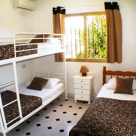 Villa Luxury Oasis 4-bedroom With Private Pool In Fuengirola, Costa Del Sol *